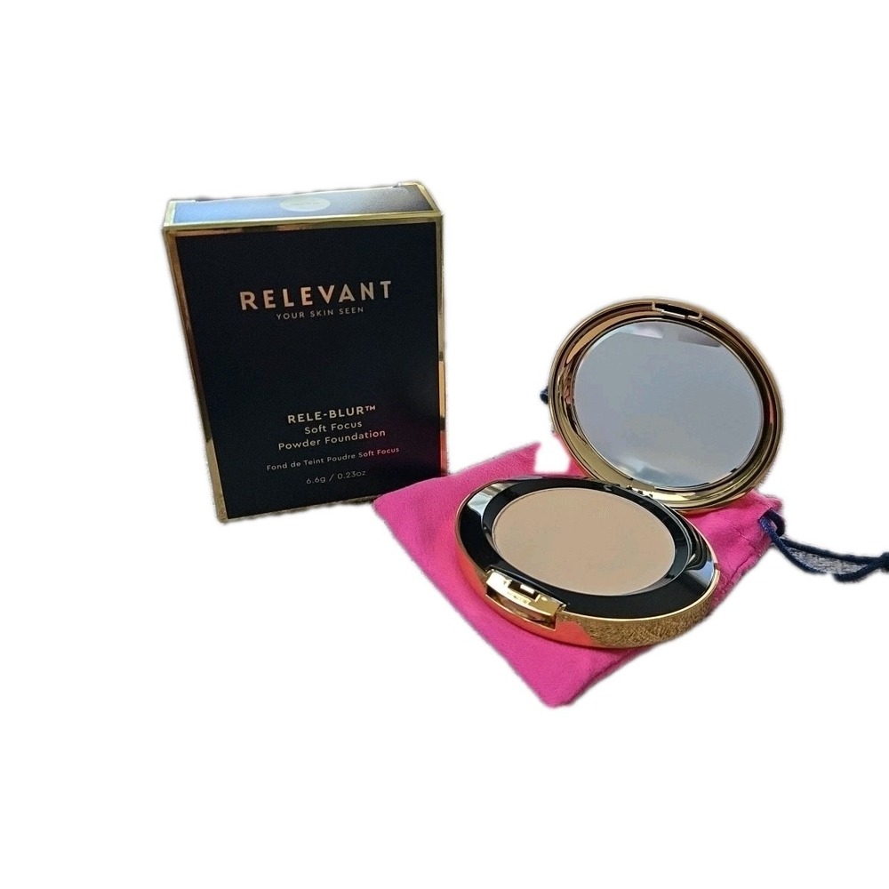 Relevant RELE-BLUR Powder Foundation Grace 30